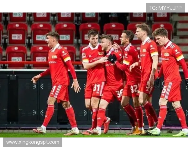 德甲联赛最具地位且最强球队的实力比较报告